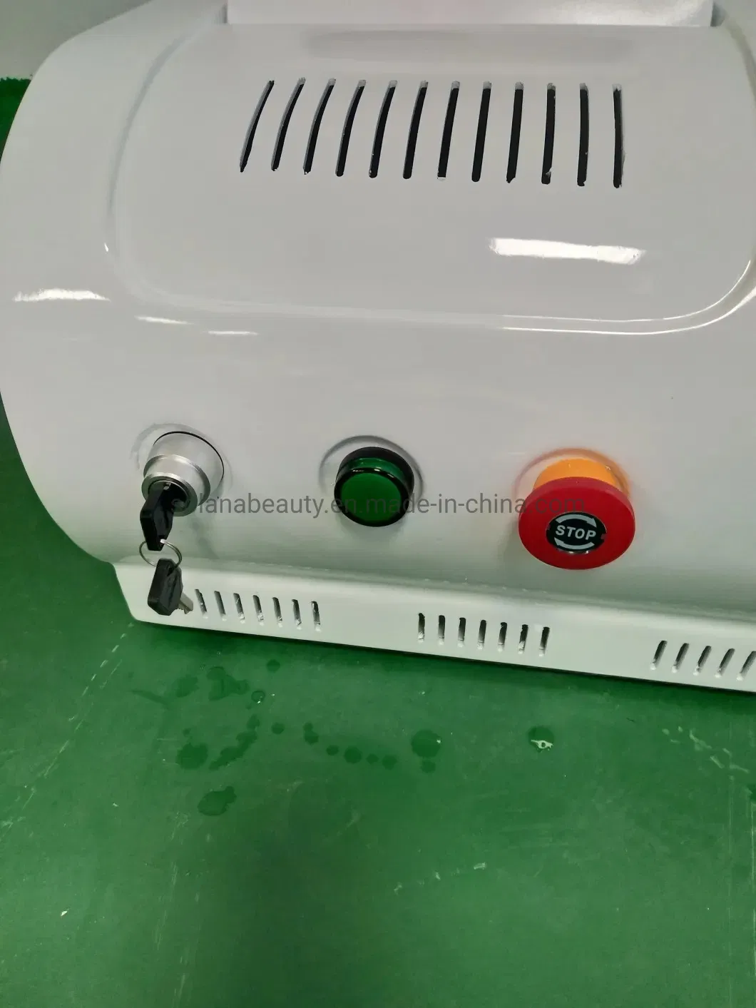 Machine portative de beauté de retrait de tatouage de laser de picoseconde de 755nm pour le retrait de sourcil de tache de rousseur